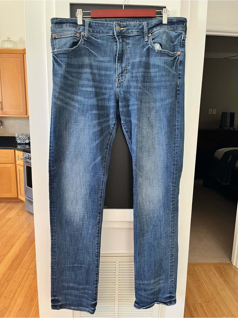 American Eagle Outfitters Men's Straight Blue Denim Jeans 38x36 Next Level Flex